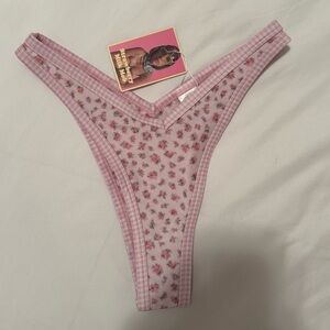 Strawberry Milk Mob Gingerbread Bottom NTW - size small